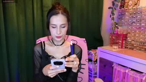 Snapshot of whats_her_name chatting on May 2026 01:25:02 AM Victoria Maria online show from May 2026 01:25:02 AM