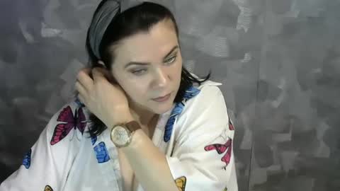 white__queen_ online show from July 2026 08:16:01 AM