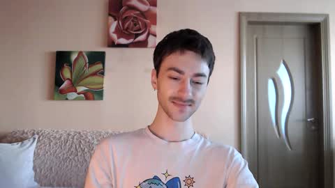 Snapshot of white_sport chatting on December 2025 11:28:02 AM Tom online show from December 2025 11:28:02 AM