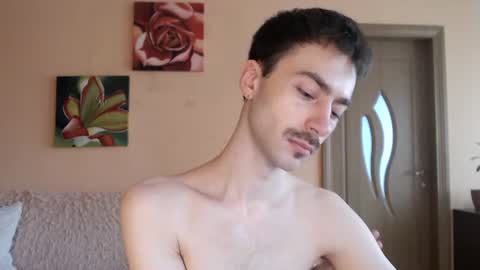 Tom online show from July 2026 12:42:02 PM