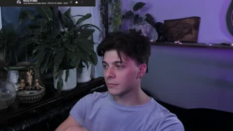 Gus online show from September 2025 07:04:01 PM