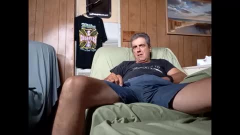 whitelion67 online show from December 2025 02:43:02 AM