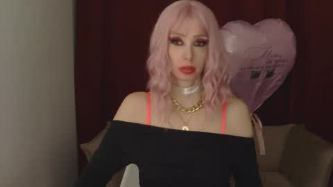 White Queen online show from February 2025 03:27:02 PM