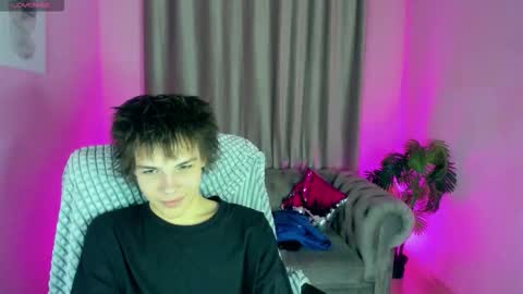 Geoffrey online show from October 2025 05:02:02 PM