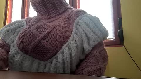 Snapshot of whitesweater chatting on December 2025 06:50:01 AM whitesweater online show from December 2025 06:50:01 AM