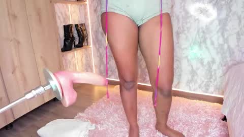 whitneyyfox online show from February 2026 08:47:01 PM