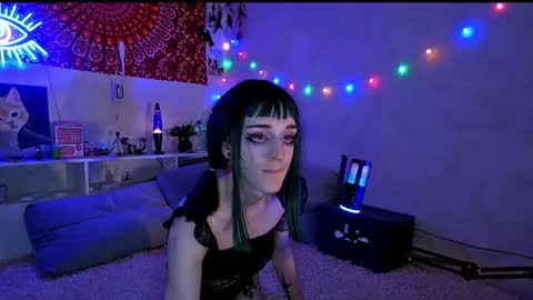 Snapshot of whoalexxa chatting on October 2025 07:52:01 PM Alexa online show from October 2025 07:52:01 PM