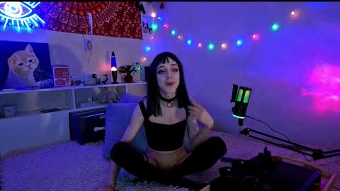 Snapshot of whoalexxa chatting on October 2025 11:36:02 AM Alexa online show from October 2025 11:36:02 AM