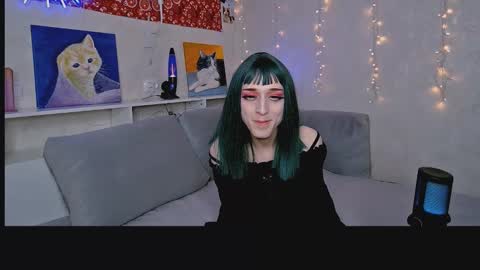 Snapshot of whoalexxa chatting on November 2025 01:18:02 PM Alexa online show from November 2025 01:18:02 PM