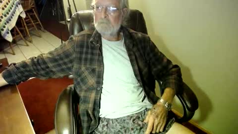 whofcares2 online show from November 2025 01:36:01 AM