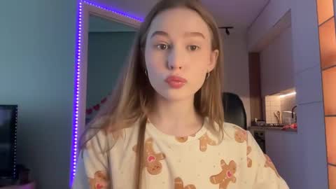 Alisa online show from December 2024 06:26:01 AM