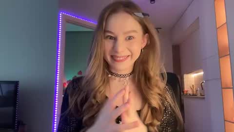 Alisa online show from December 2024 06:32:01 AM