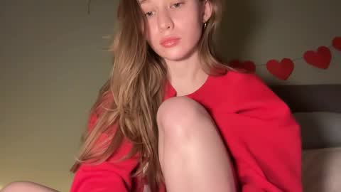 Alisa online show from December 2024 05:50:02 PM