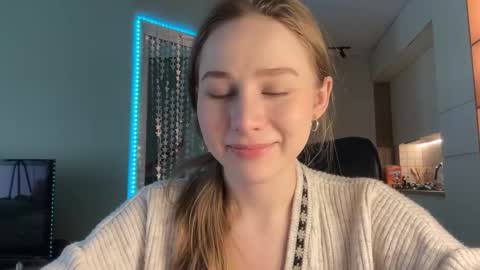 Alisa online show from January 2025 09:44:02 AM