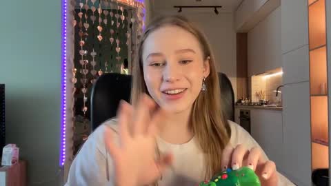 Alisa online show from February 2025 10:15:02 AM