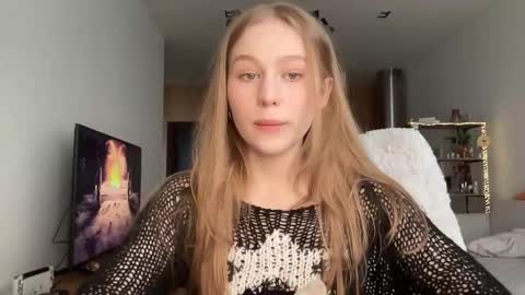 Alisa online show from September 2025 07:41:01 AM