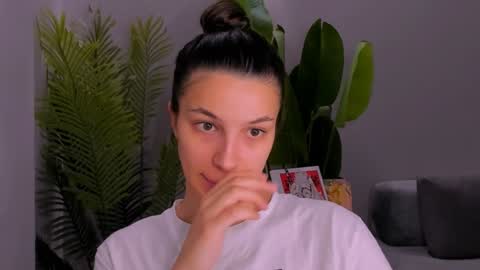 whoislulu online show from January 2025 07:00:01 PM