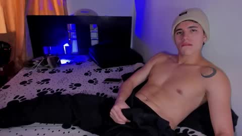 whos_he online show from February 2026 06:19:01 PM