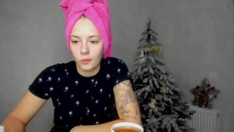 Veronica online show from December 2024 06:53:01 PM