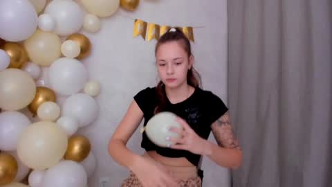 Veronica online show from January 2025 11:00:01 PM