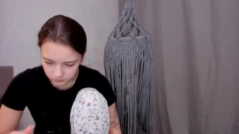 Veronica online show from March 2025 06:23:02 PM