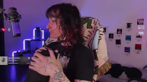 iggy iggz online show from October 2025 01:31:01 AM