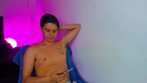 Snapshot of wickedboy_twink chatting on May 2026 07:10:02 PM JAISON online show from May 2026 07:10:02 PM