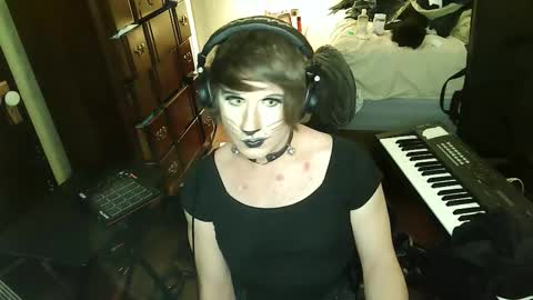 Snapshot of wienerlady chatting on November 2025 08:06:01 AM Countess of Hotdogs online show from November 2025 08:06:01 AM