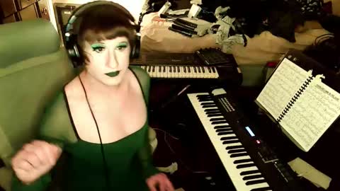 Snapshot of wienerlady chatting on December 2025 06:30:02 AM Countess of Hotdogs online show from December 2025 06:30:02 AM