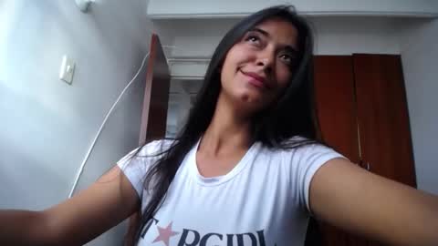 Ilauren online show from October 2025 09:26:02 PM