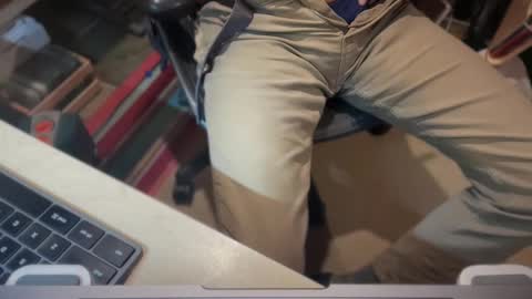 Snapshot of wiggo8 chatting on January 2025 10:54:01 PM HornDawg online show from January 2025 10:54:01 PM