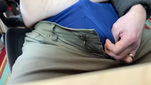 Snapshot of wiggo8 chatting on February 2025 05:21:02 PM HornDawg online show from February 2025 05:21:02 PM