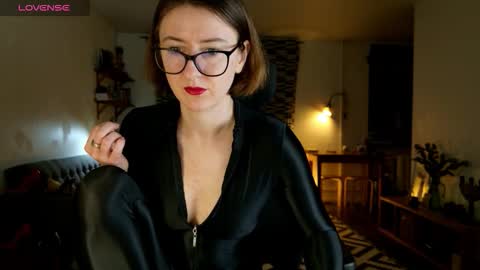 wild_peony online show from October 2025 06:28:02 PM