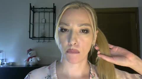 Alina online show from February 2025 05:18:01 PM