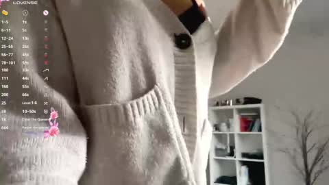 Mia online show from February 2026 03:05:02 PM