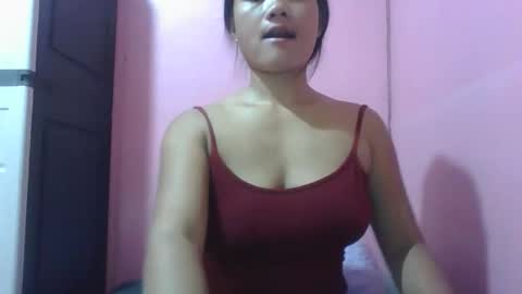 wildchilly_pearl19 online show from November 2025 05:35:02 AM