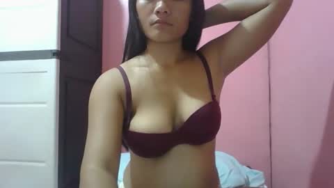 wildchilly_pearl19 online show from November 2025 11:02:02 AM