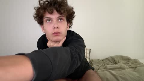 wilddesire18 online show from October 2025 03:31:02 PM