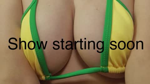 Snapshot of wildfairiesheaven chatting on February 2026 03:05:02 AM OF JunoHoly online show from February 2026 03:05:02 AM