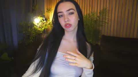 Alena online show from October 2025 06:46:01 AM