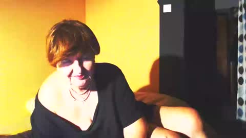 Snapshot of wildredcat chatting on February 2025 09:59:02 PM WildRedCat online show from February 2025 09:59:02 PM