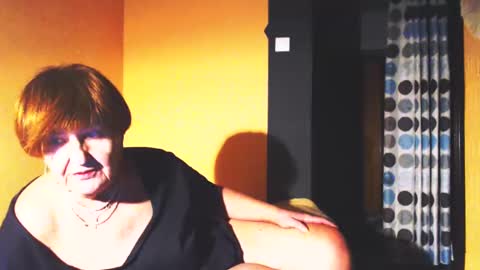 Snapshot of wildredcat chatting on February 2025 07:52:02 PM WildRedCat online show from February 2025 07:52:02 PM