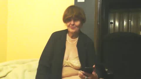 Snapshot of wildredcat chatting on September 2025 09:08:02 PM WildRedCat online show from September 2025 09:08:02 PM