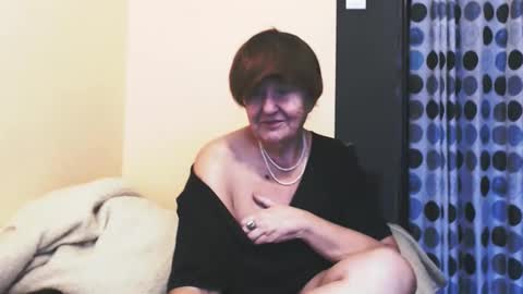 Snapshot of wildredcat chatting on October 2025 11:11:01 AM WildRedCat online show from October 2025 11:11:01 AM