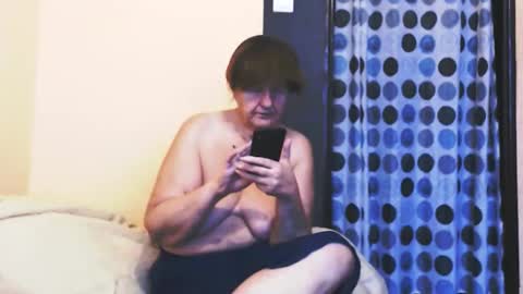 Snapshot of wildredcat chatting on October 2025 08:37:02 AM WildRedCat online show from October 2025 08:37:02 AM