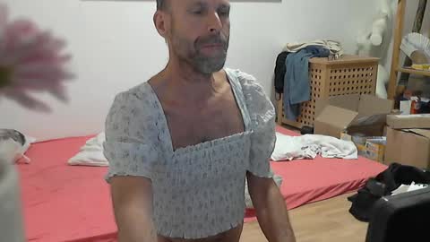 Lilian online show from October 2025 11:59:02 PM