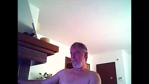 Snapshot of willfire71 chatting on May 2026 06:32:03 AM Willfire71 online show from May 2026 06:32:03 AM