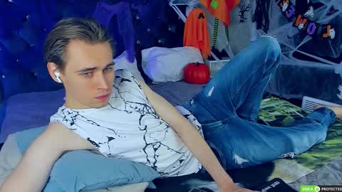 William online show from October 2025 04:02:01 AM