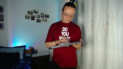 Snapshot of willmonkey chatting on February 2026 07:51:01 AM willmonkey online show from February 2026 07:51:01 AM