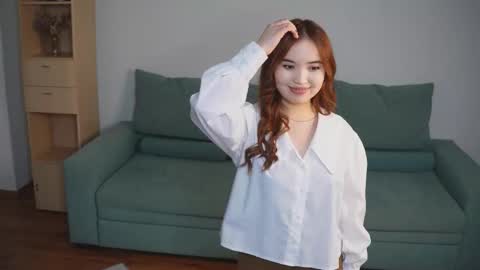 Snapshot of willodeanwassell chatting on November 2025 04:46:02 AM Lulu first day here online show from November 2025 04:46:02 AM